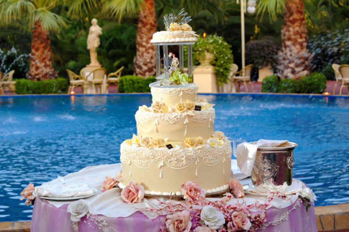 Wedding Cake Above Ground Pool Step
